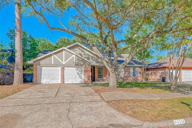 22318 Meadowgate Dr in Spring, TX - Building Photo - Building Photo