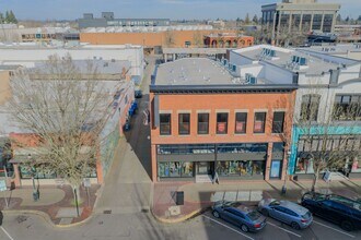 455 Court St NE in Salem, OR - Building Photo - Building Photo