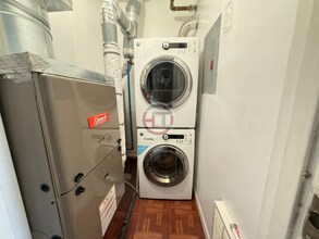 227 Admiral Ln in Bronx, NY - Building Photo - Building Photo