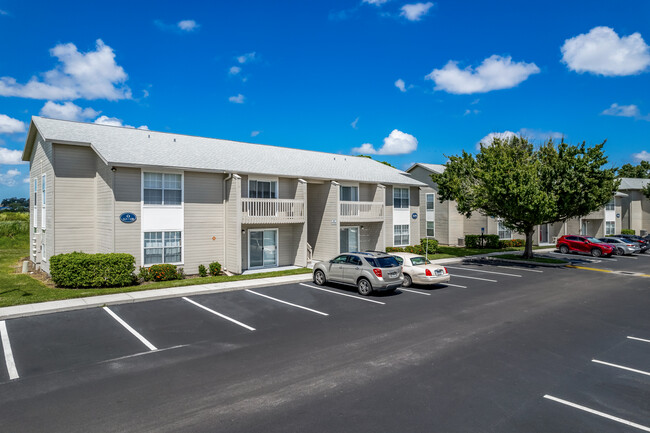 Citrus Meadows Apartment Homes in Bradenton, FL - Building Photo - Building Photo