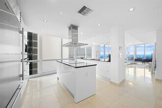 17121 Collins Ave, Unit 1508 in Sunny Isles Beach, FL - Building Photo - Building Photo