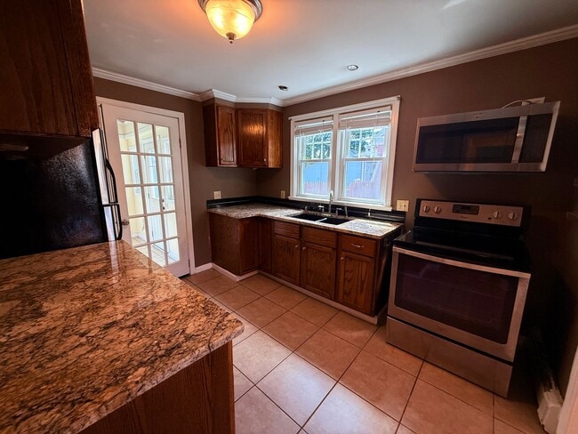 property at 25 Putnam Ave