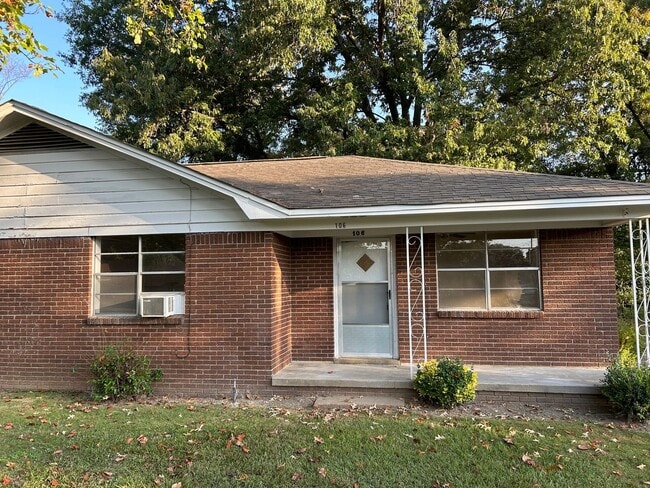 property at 106 Rollins Dr