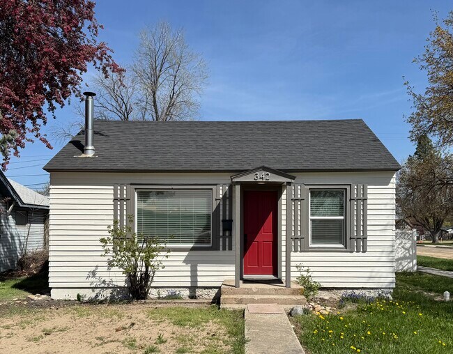 property at 342 E Broadway Ave