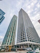 195 N Harbor Dr, Unit 3104 in Chicago, IL - Building Photo