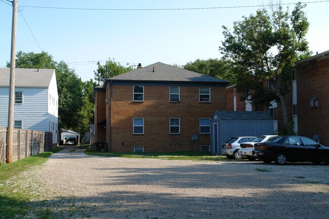 1001 W Shiawassee St in Lansing, MI - Foto de edificio - Building Photo