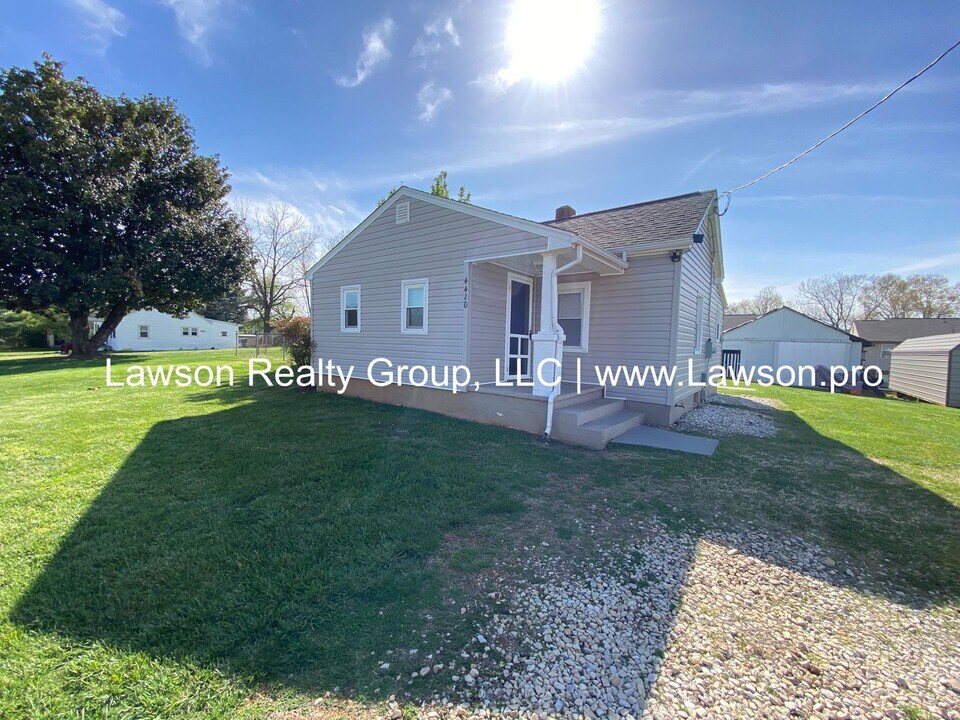 4420 Palmer Ave NE in Roanoke, VA - Building Photo