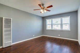 4462 1/2 W 59th St in Los Angeles, CA - Building Photo - Building Photo