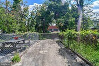 2637 Boone St photo'