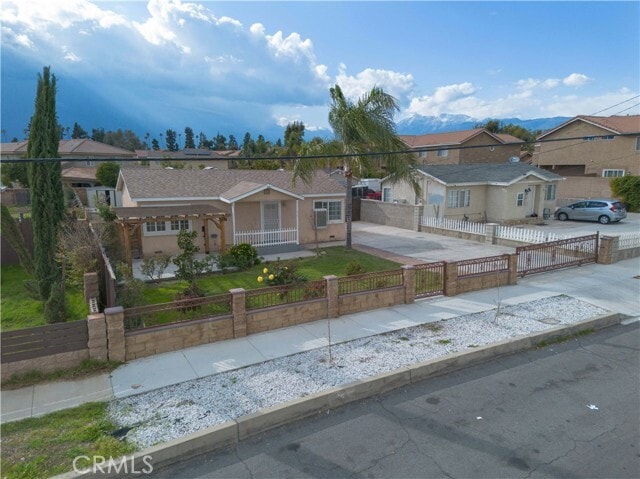 property at 414 S Linden Ave