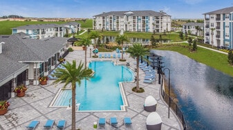 Champions Vue in Davenport, FL - Building Photo