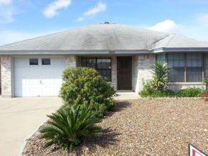 1809 Polk St in Mission, TX - Foto de edificio - Building Photo