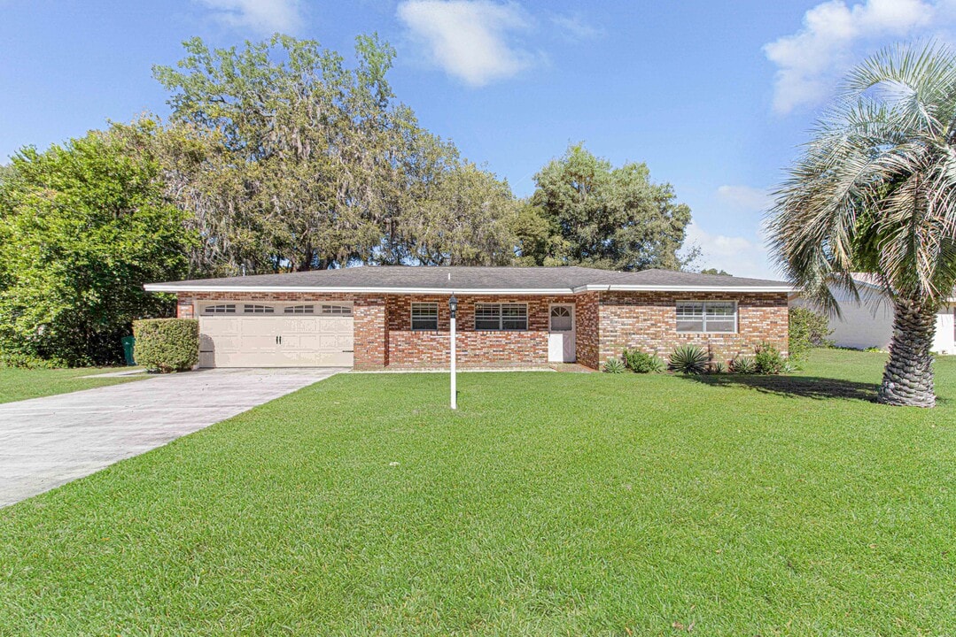 1116 Eden Dr in Inverness, FL - Building Photo