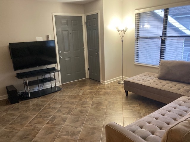 445 W 9th St, Unit 304 in Kansas City, MO - Building Photo - Building Photo