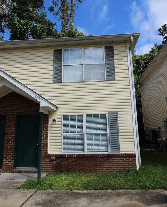 3250 Allison Marie Ct in Tallahassee, FL - Building Photo