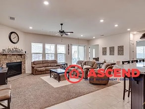 9403 Rancho Viejo Dr in Bakersfield, CA - Building Photo - Building Photo