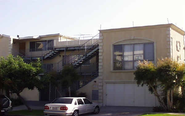 1102 Euclid St in Santa Monica, CA - Foto de edificio