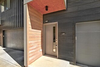 5924 S Congress Ave in Austin, TX - Building Photo - Building Photo