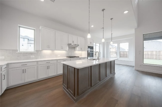 2420 Bernham Dr in Celina, TX - Foto de edificio - Building Photo