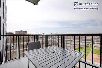 150 N Ashland Ave, Unit SI FL8-ID1053 in Chicago, IL - Foto de edificio - Building Photo