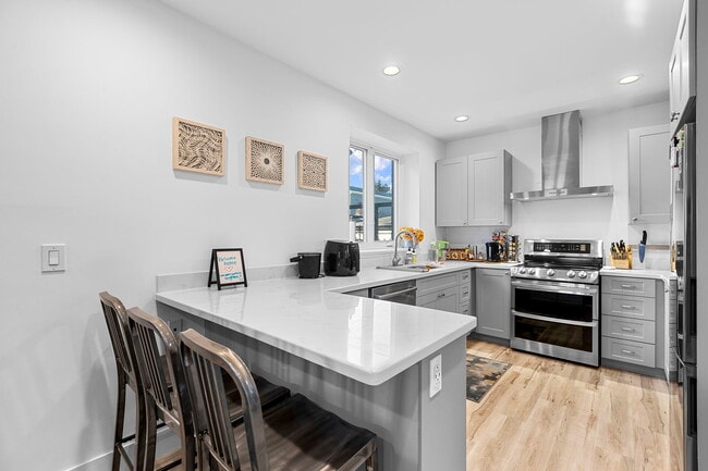 property at 3144 N Spaulding Ave