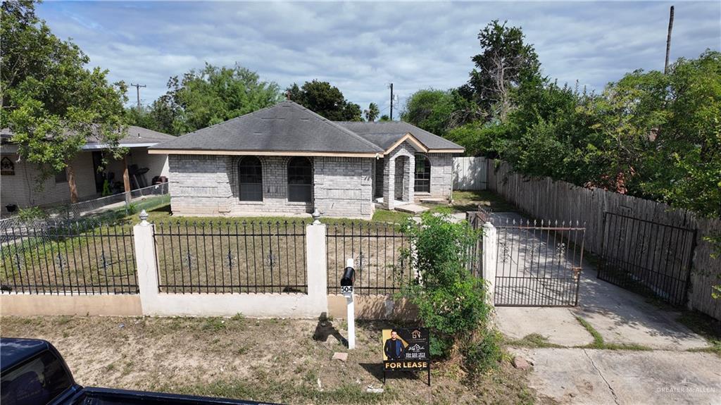 504 N Francisco Ave in Mission, TX - Building Photo