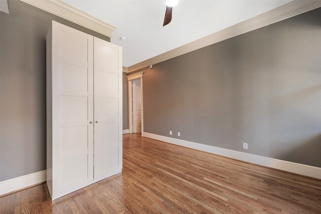 212 W 6th St in Houston, TX - Building Photo - Building Photo