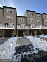 127 Capital Ct in Largo, MD - Building Photo