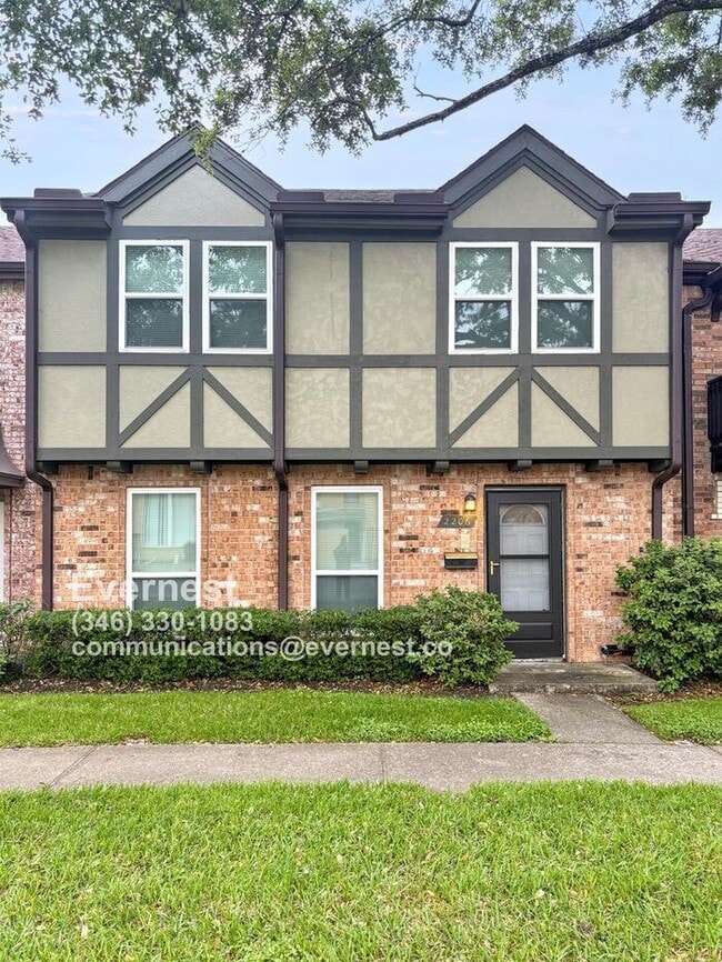 property at 2206 Shadowdale Dr