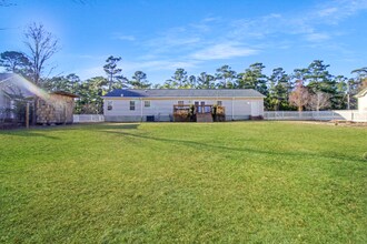 405 NC-172 in Hubert, NC - Foto de edificio - Building Photo