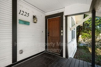 1225 Michigan Ave in San Antonio, TX - Building Photo - Building Photo