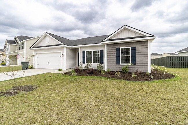 253 Brightleaf Cir in Hinesville, GA - Foto de edificio - Building Photo