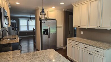 337 Wheeler Rd in Monroe, CT - Building Photo - Building Photo