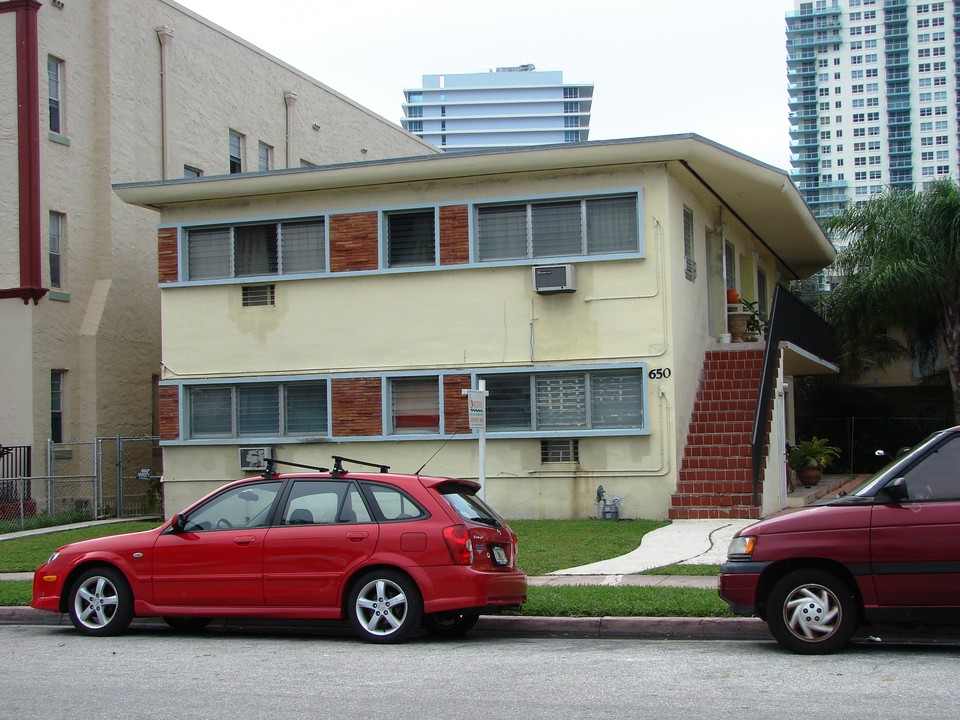 650 Lenox Ave in Miami Beach, FL - Foto de edificio