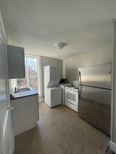 221 W King St, Unit 1 in Strasburg, VA - Building Photo - Building Photo