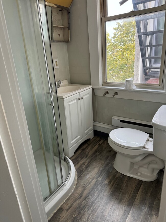 303 Penn St, Unit 3 in Reading, PA - Foto de edificio - Building Photo