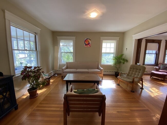 153 Upland Rd in Cambridge, MA - Building Photo - Building Photo