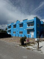 222 Fairweather Ln, Unit 5 in Ft. Myers, FL - Building Photo