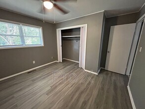 8827 Country Club Dr in Rogers, AR - Building Photo - Building Photo