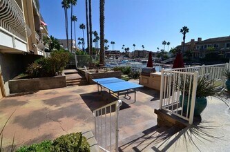 4637 Park Dr, Unit 3 in Carlsbad, CA - Building Photo - Building Photo