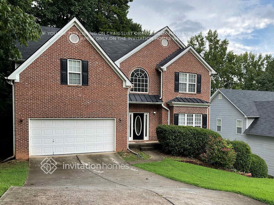 4033 Rivermeade Dr SW in Lilburn, GA - Building Photo