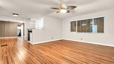 527 31st Ave N in St. Petersburg, FL - Building Photo - Building Photo