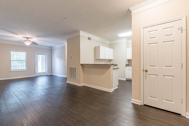 Villas at Newnan Crossing