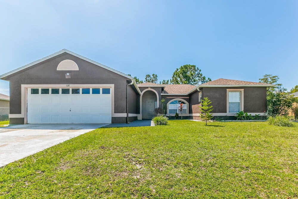 108 Crescent Ct in Kissimmee, FL - Building Photo