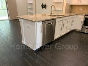 8333 Pine River Rd in Tampa, FL - Building Photo - Building Photo