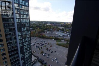 104 Garment St in Kitchener, ON - Building Photo - Building Photo