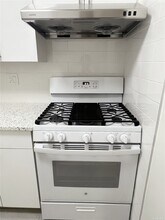 61-39 168th St-Unit -3F in Queens, NY - Building Photo - Building Photo