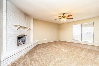 329 Rockcrest Dr in Mesquite, TX - Building Photo - Building Photo