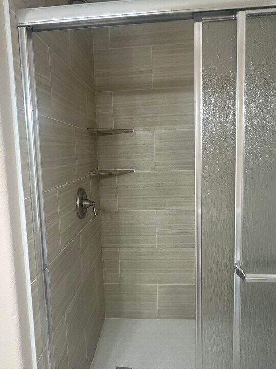 2120 Ramrod Ave, Unit 2120 Ramrod Ave app 116 in Henderson, NV - Building Photo