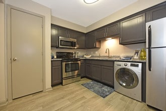 Sona at Harding in Nashville, TN - Building Photo - Building Photo